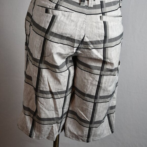 Tony Hawk Hybrid Shorts, Size 30 (Small) - Picture 2 of 3